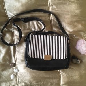 like dreams striped shoulder bag